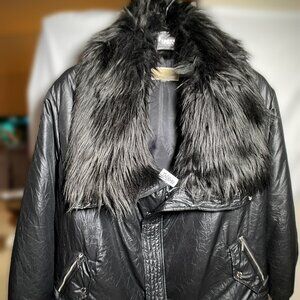 MICHAEL KORS Black Faux Fur Collared Bomber Style Jacket with full Zipper IN8042
